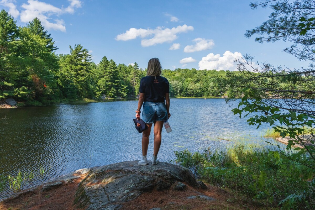 solo travel canada reddit